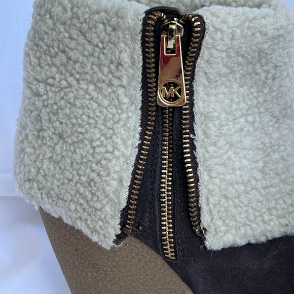 MICHAEL KORS booties Suede Fur Shearling cuff Wedge Bootie Gold MK Zipper 5 1/2 - Picture 9 of 12